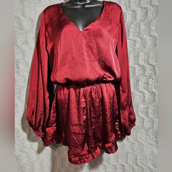 Show Me Your Mumu Deep Red Long Sleeve Romper Small - Picture 2 of 8